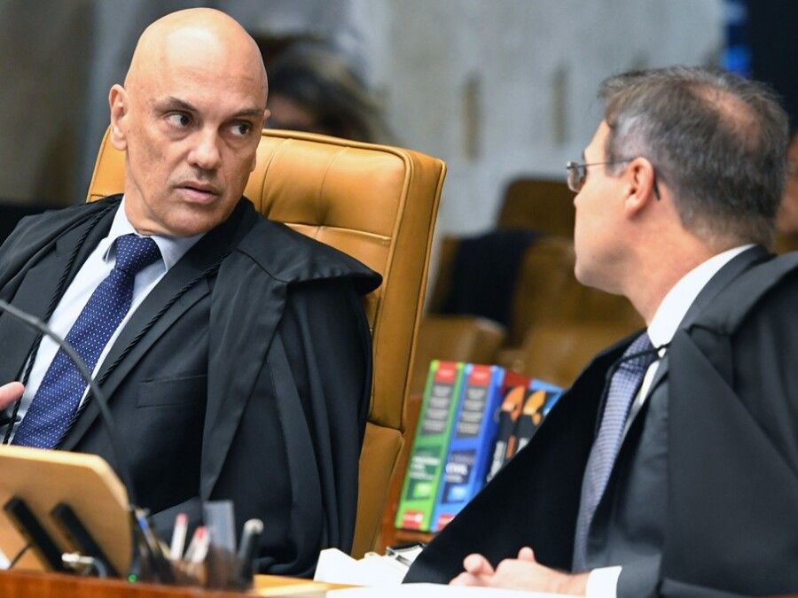 MORAES E MENDONÇA TERIAM QUASE PARTIDO PARA CONFRONTO FÍSICO NO STF, DIZ COLUNA