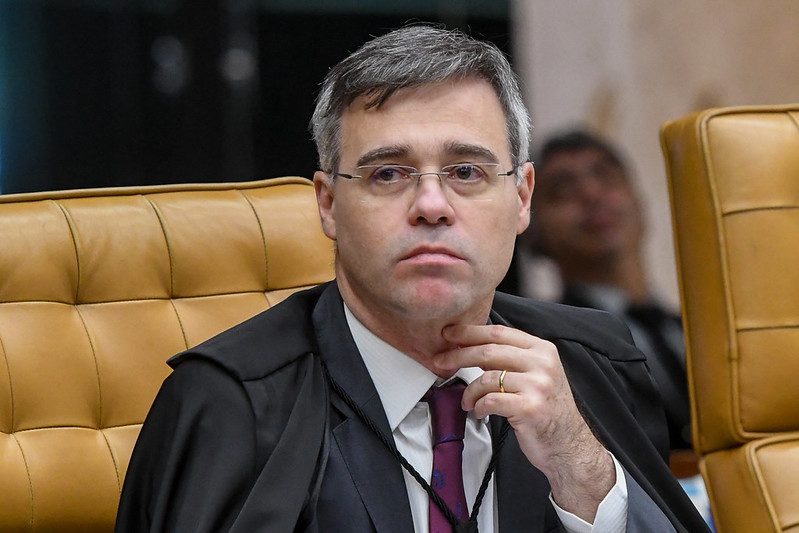 André Mendonça pede explicações de Lula em ação que reivindica mulher negra ao STF