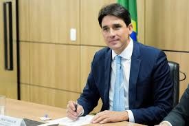 Brasil amenizará efeitos do tarifaço com novos mercados, diz ministro