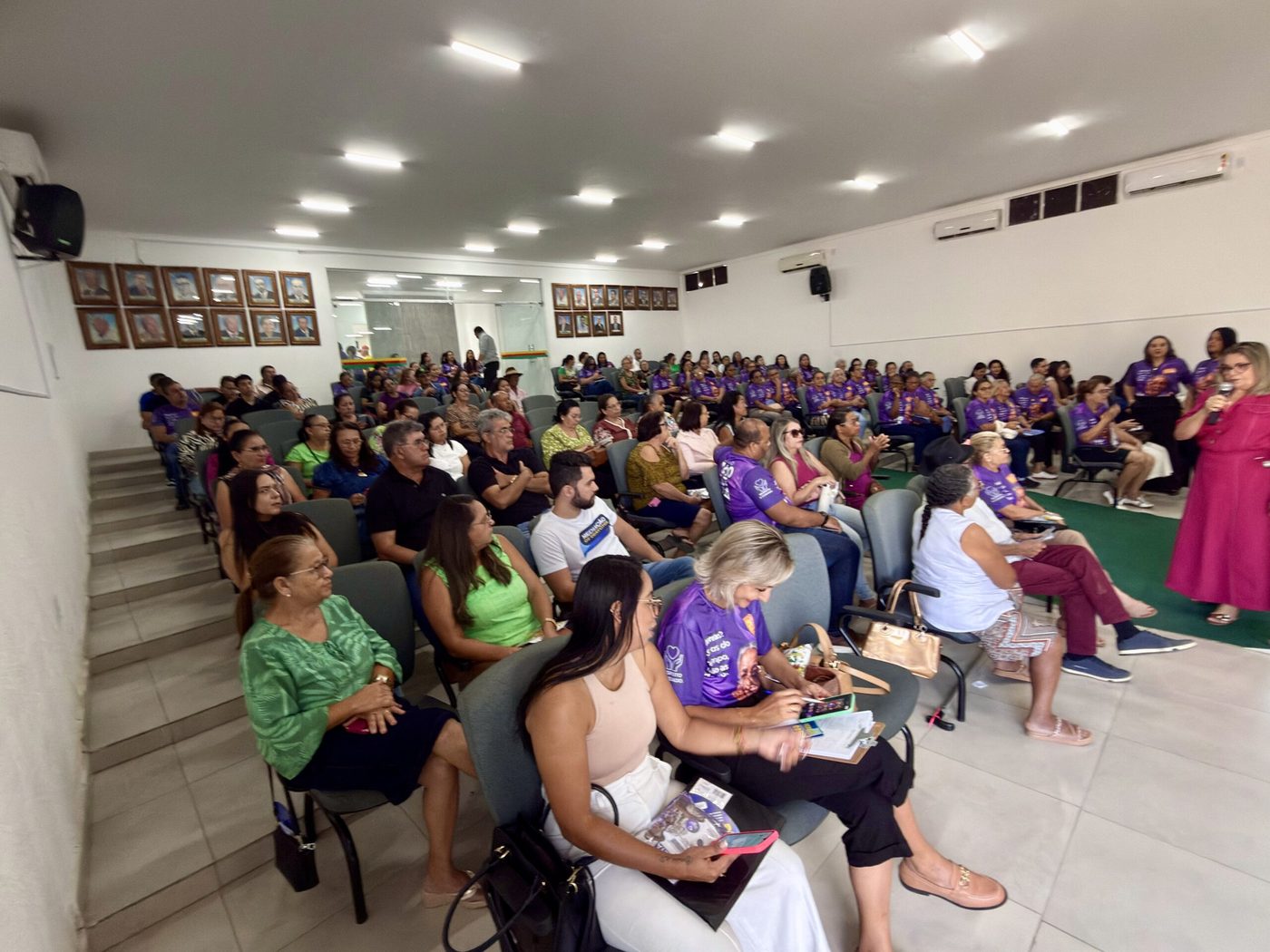 Campanha orienta aposentados e pensionistas sobre educação financeira e direitos da pessoa idosa