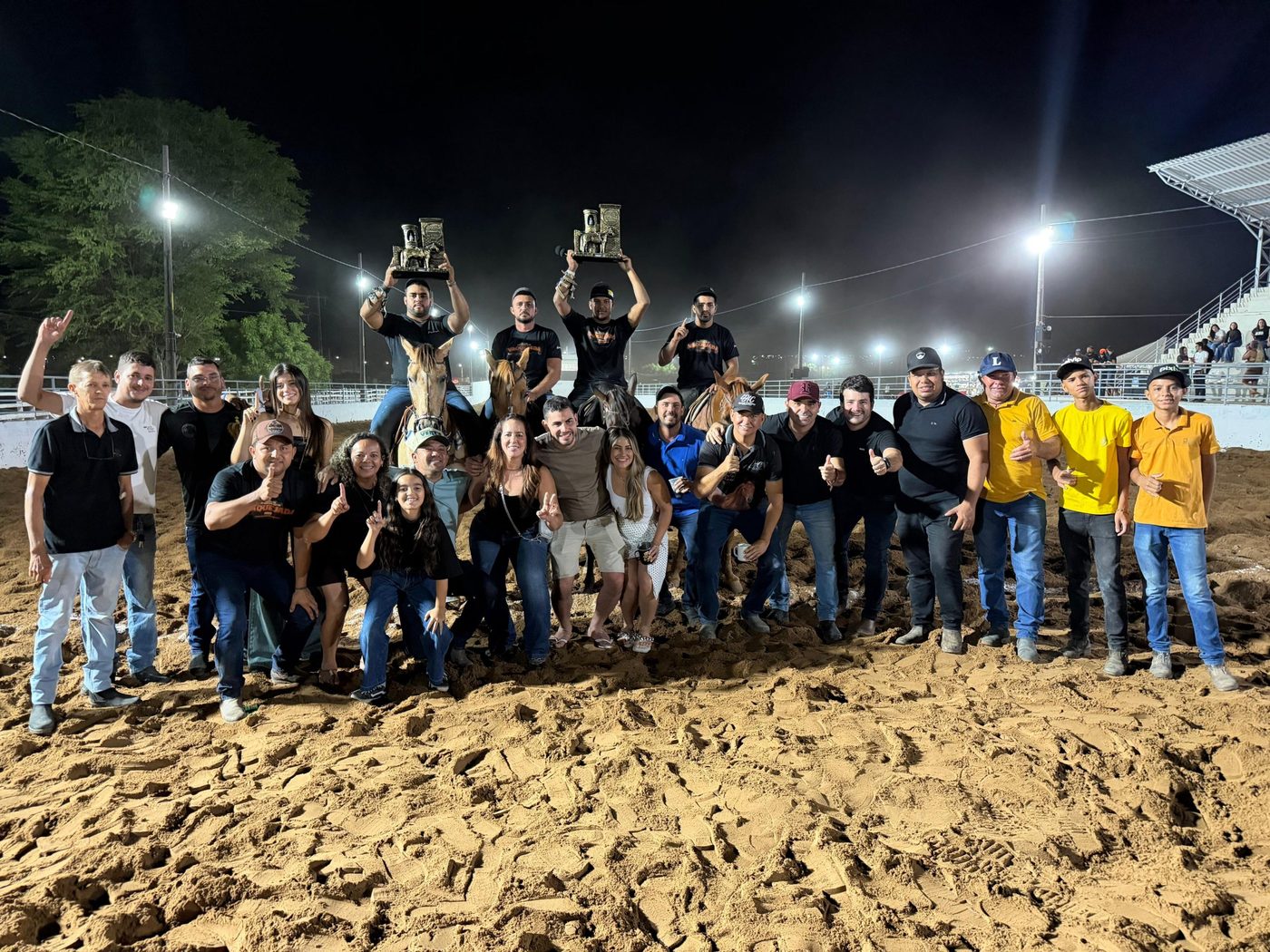 Circuito Araripinense de Vaquejada encerra temporada com grande final no Parque Três Vaqueiros
