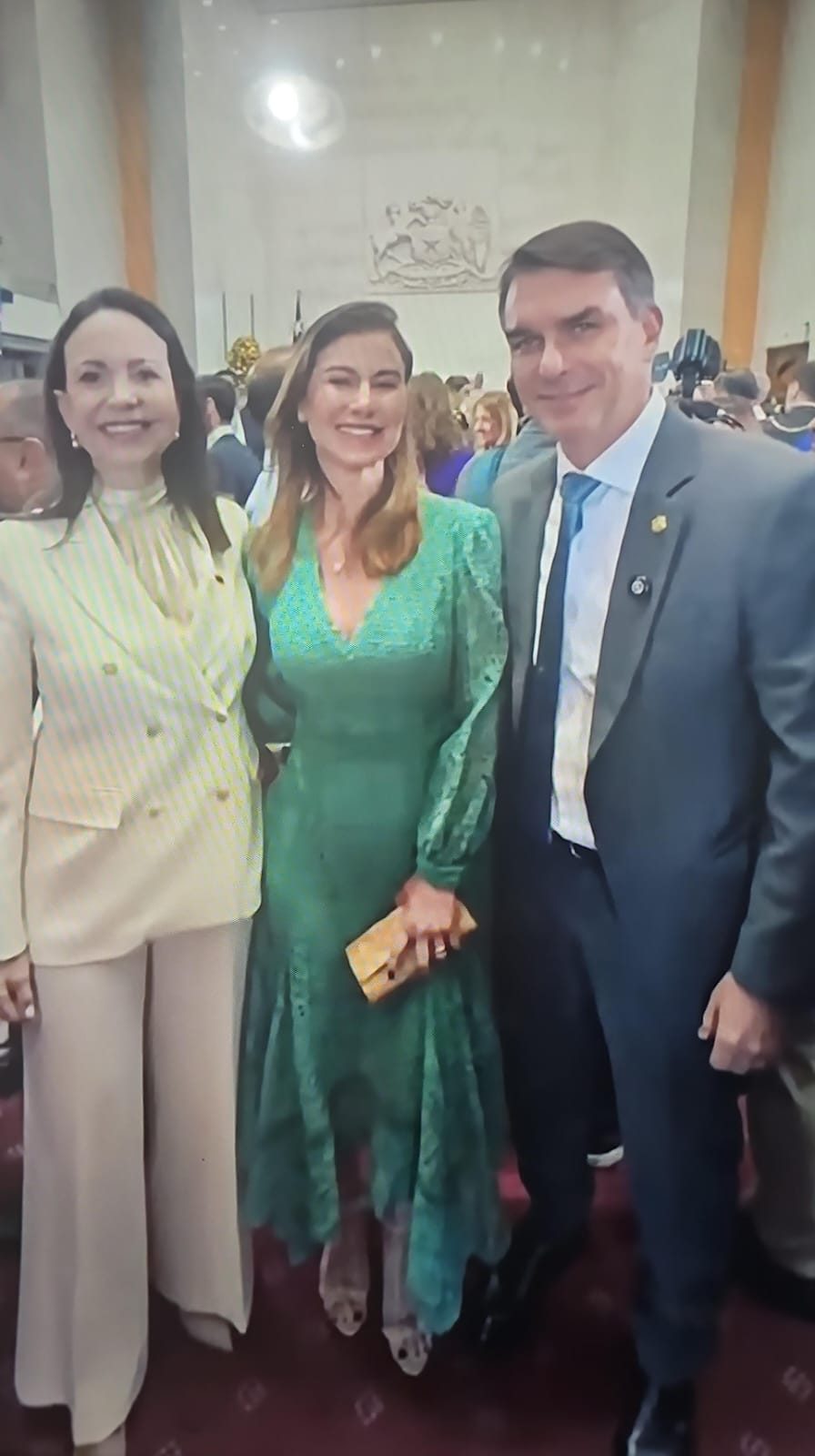 Flávio Bolsonaro Representa Brasil na Posse de José Antonio Kast no Chile e Reforça Aliança Conservadora na América do Sul