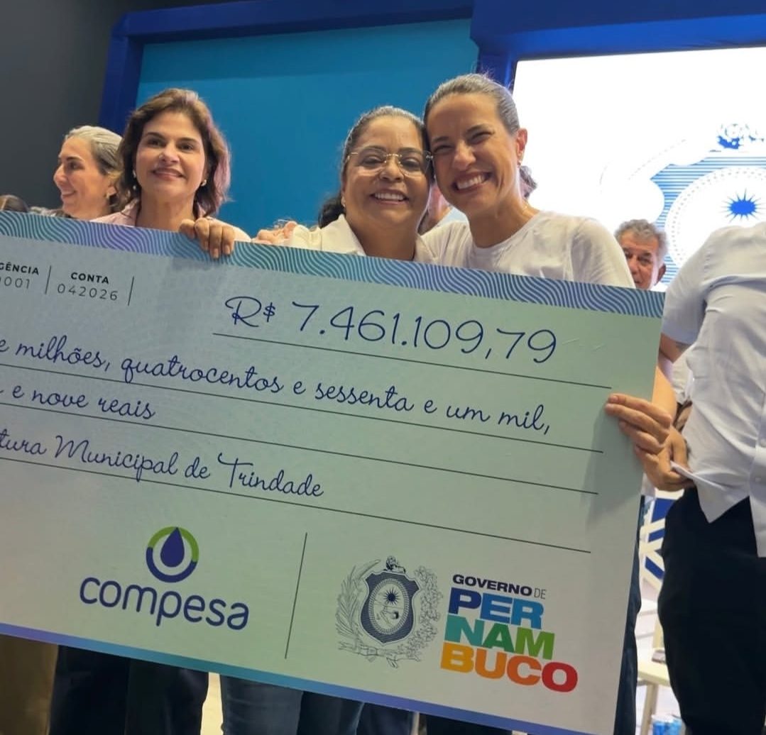 Governadora Raquel Lyra autoriza obras de abastecimento de água em Petrolina em evento com gestores do Sertão