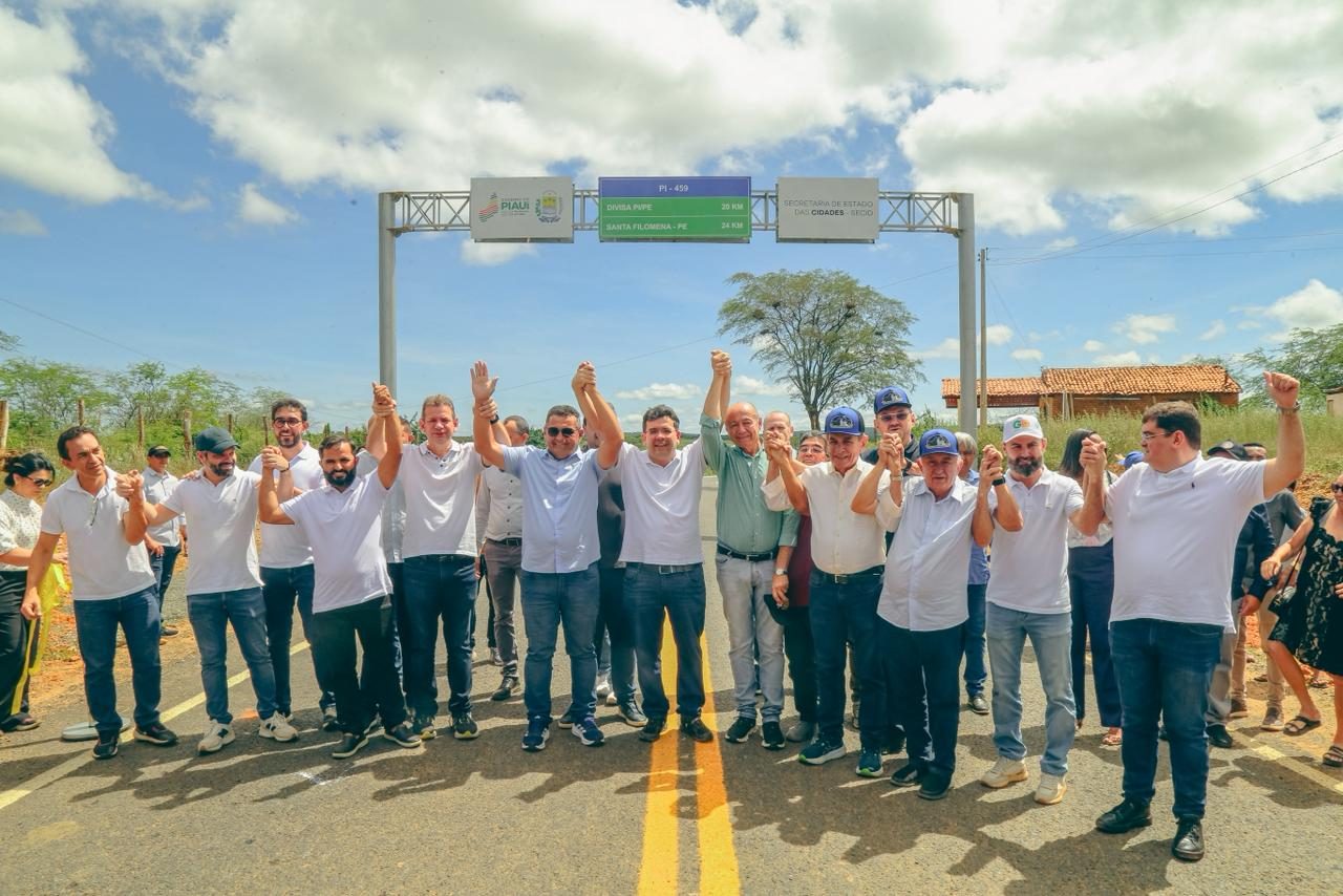 Governo inaugura pavimentação de trecho de rodovia que liga Piauí a Pernambuco