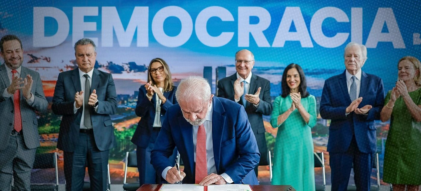 Lula Veta Projeto de Dosimetria que Beneficiaria Bolsonaro e Golpistas do 8/1