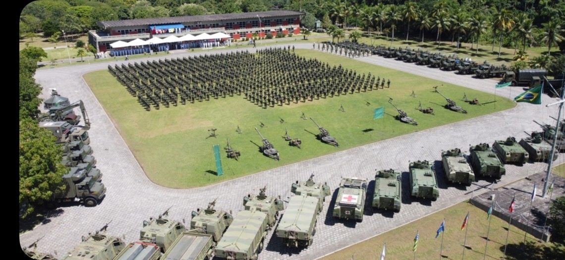 Marinha desloca 2 mil militares, mais de 100 viaturas e oito helicópteros para operações no Centro-Oeste