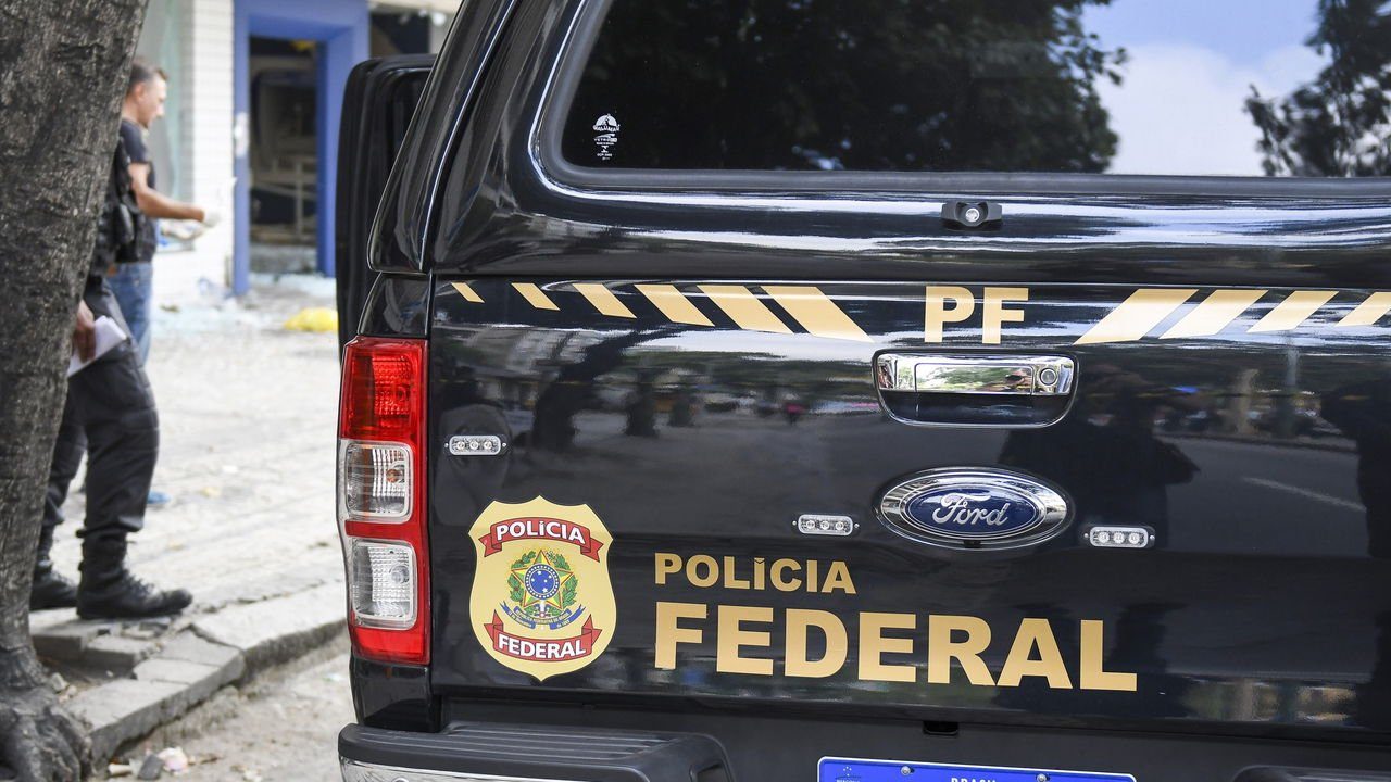 Polícia Federal Desmantela Quadrilha Especializada em Fraudes a Concursos Públicos em 2024