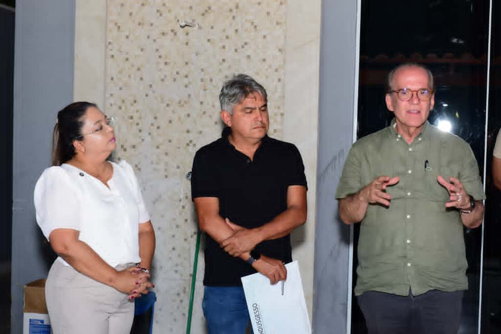 Prefeita de Trindade, Helbe Rodrigues, recebe visita do senador Fernando Dueire