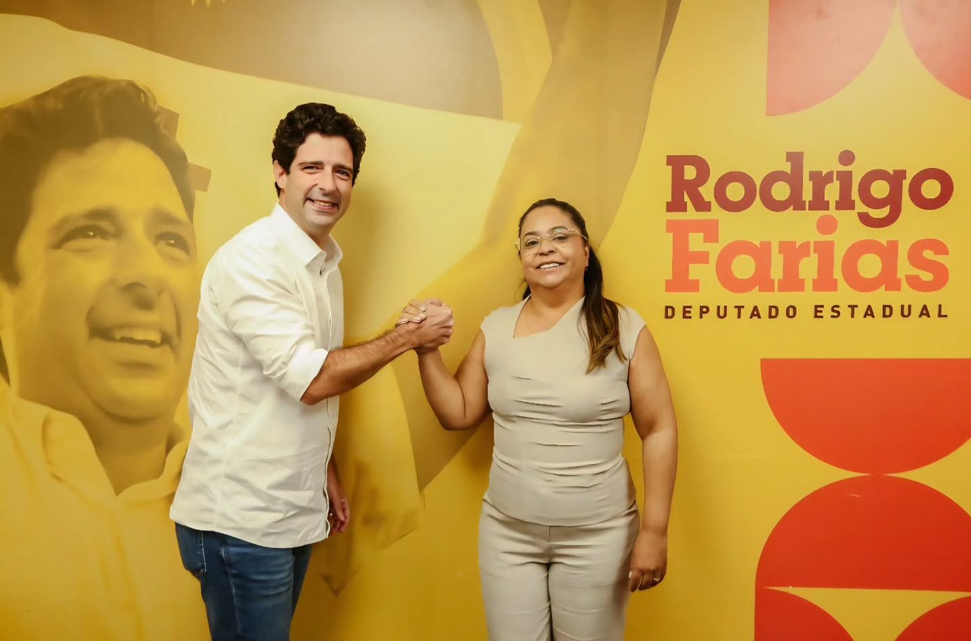 Prefeita de Trindade, Helbinha Rodrigues, declara apoio à reeleição do deputado estadual Rodrigo Farias