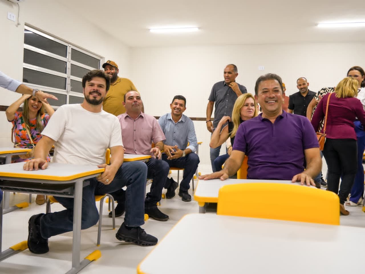 Prefeito de Araripina Evilásio Mateus inaugura nova escola no Cavalete e primeira Sala Azul na rede municipal