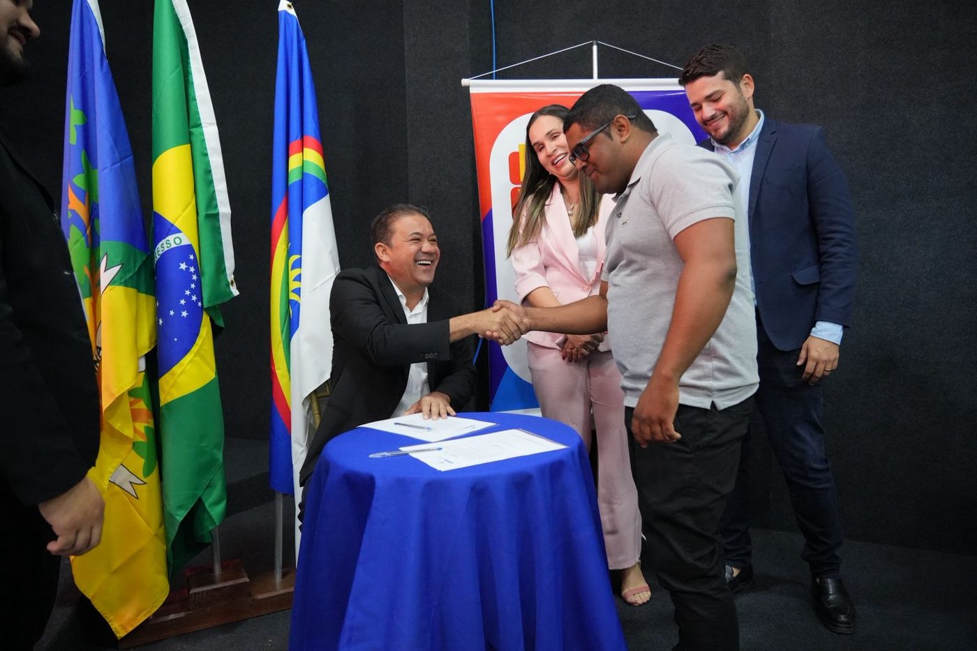 Prefeito Evilásio Mateus parabeniza professores e destaca avanços da gestão na valorização da categoria