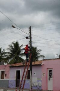 Prefeitura de Araripina inicia restauração da internet gratuita nos distritos